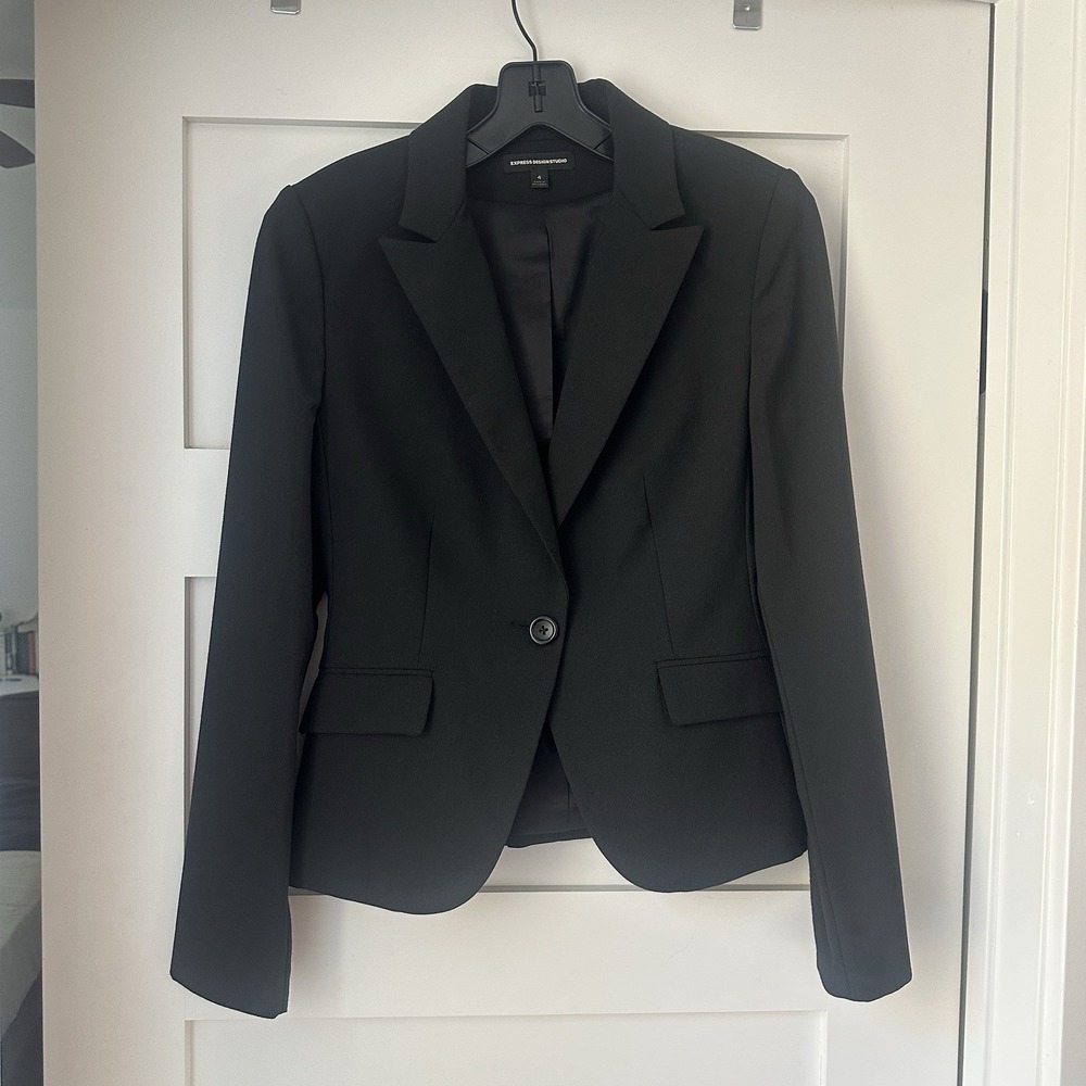 Express Women's Black Fitted Blazer Size 4